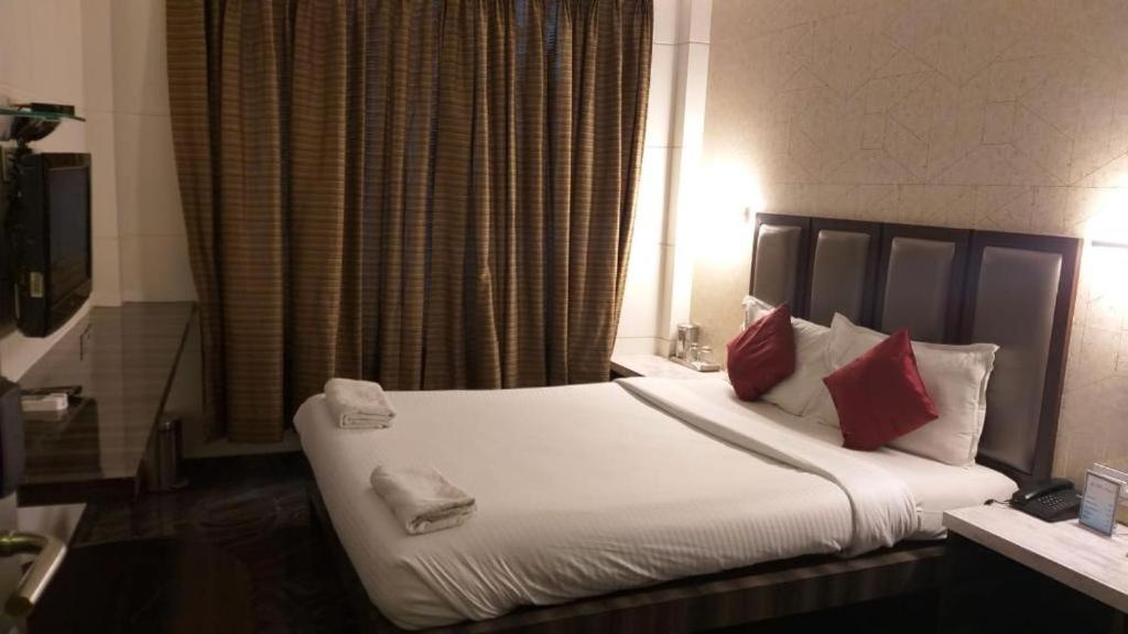 Hotel Sapna Marine Βομβάη Εξωτερικό φωτογραφία
